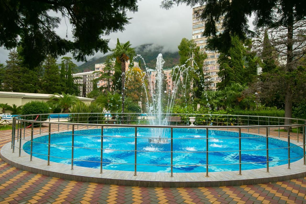 Amza Park Hotel Gagra Ngoại thất bức ảnh