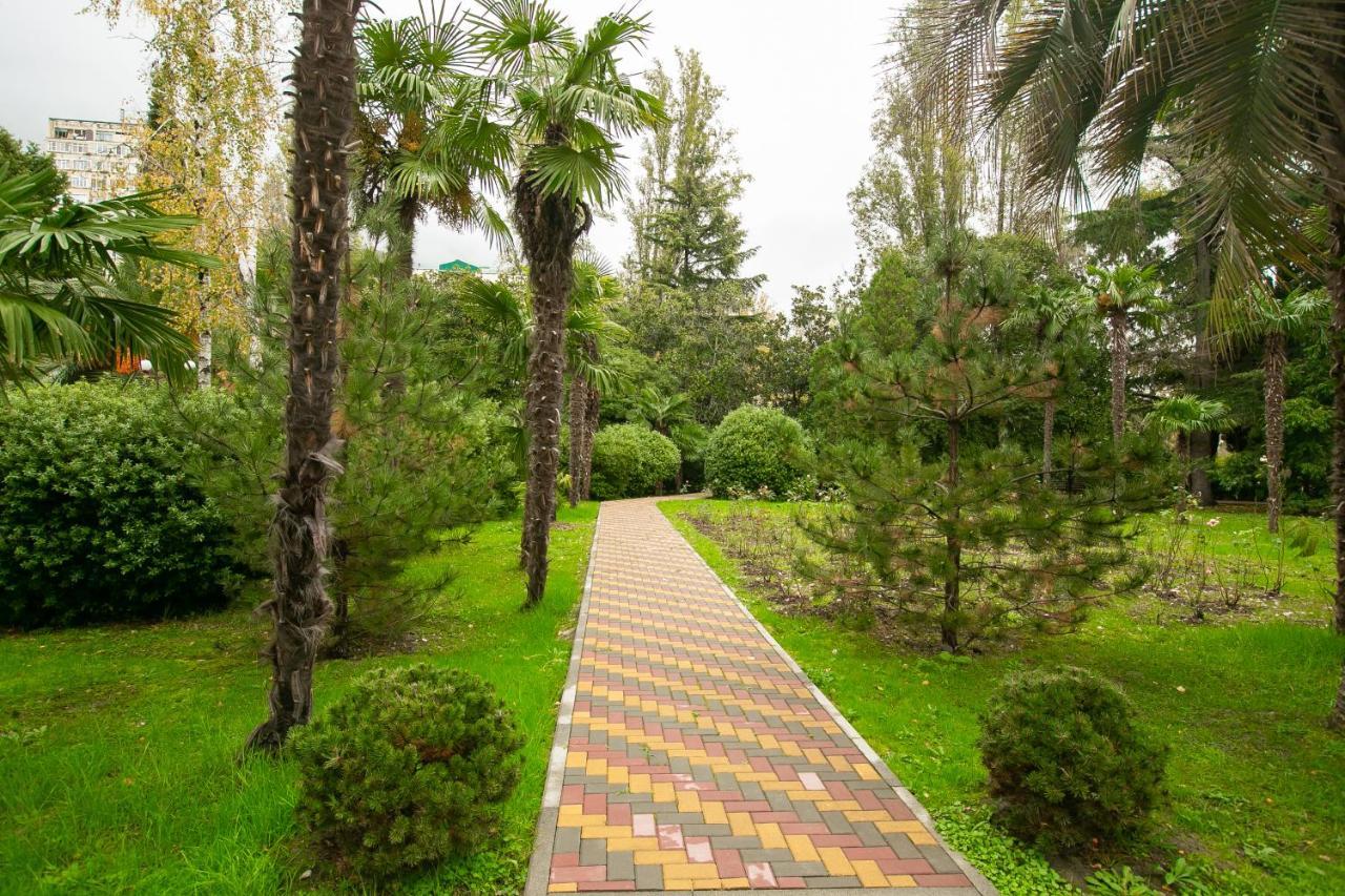Amza Park Hotel Gagra Ngoại thất bức ảnh