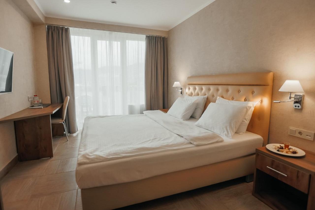 Amza Park Hotel Gagra Ngoại thất bức ảnh