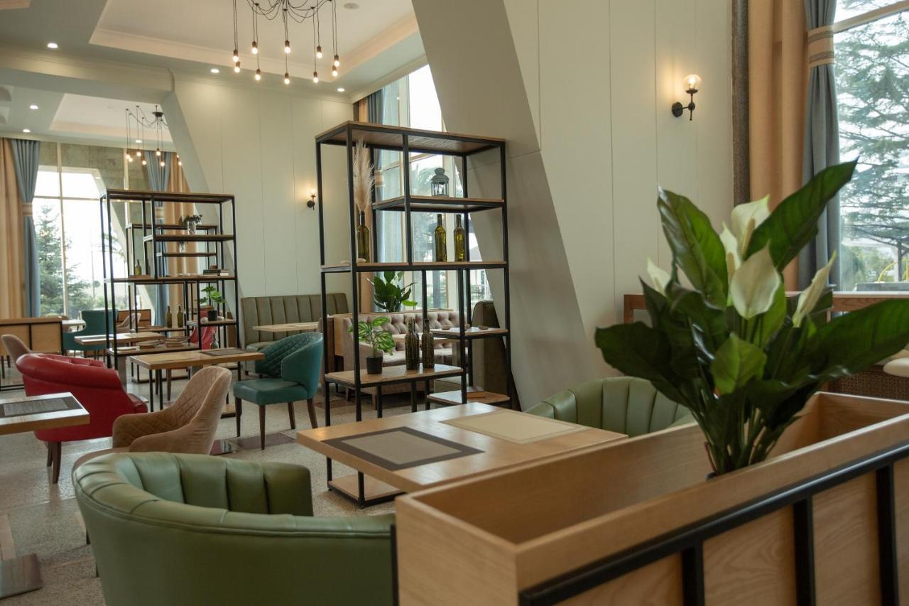 Amza Park Hotel Gagra Ngoại thất bức ảnh